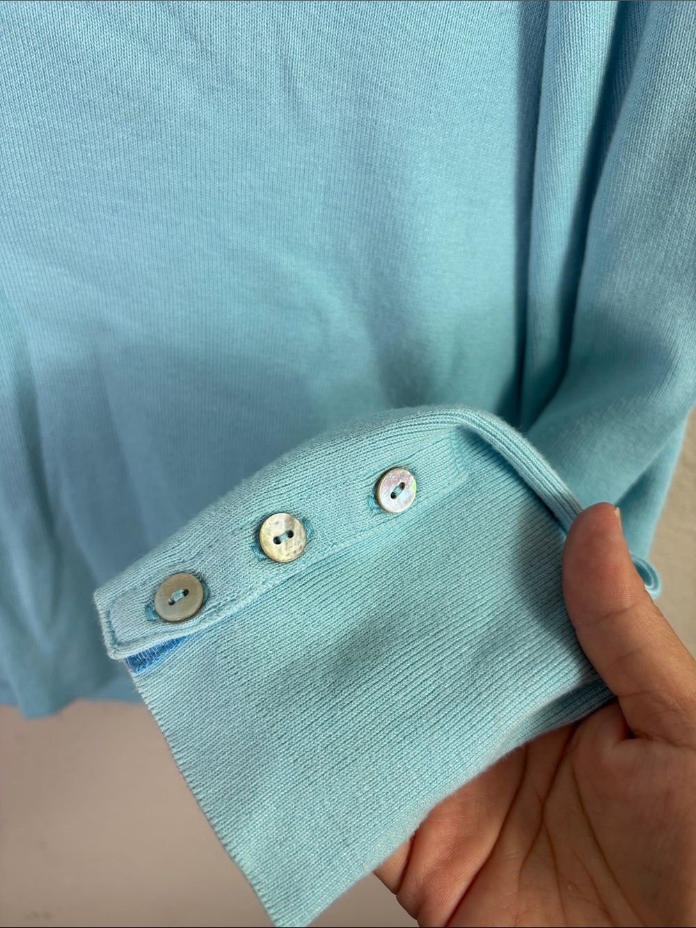 J. McLaughlin Sky Blue V-neck Pullover Sweater Cotton Blend w/ shell buttons L - Picture 5 of 9